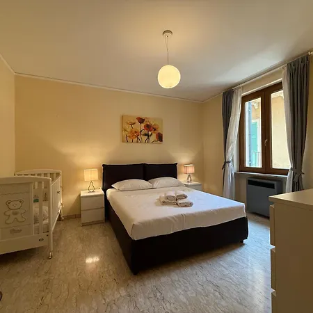 App 2 Bedr 2 Bathr 5