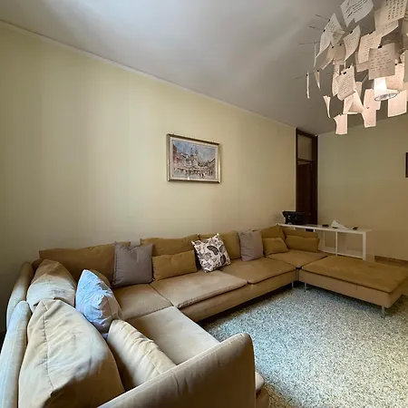 App 2 Bedr 2 Bathr 5